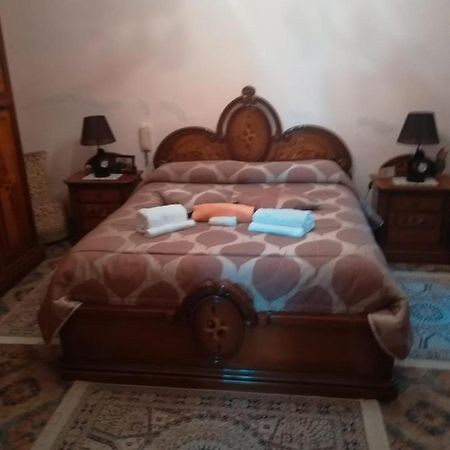 Rent Room Joe Via Dante 77 Solarino 외부 사진