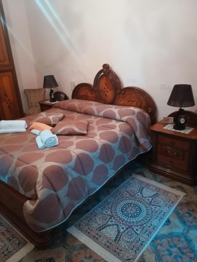 Rent Room Joe Via Dante 77 Solarino 외부 사진