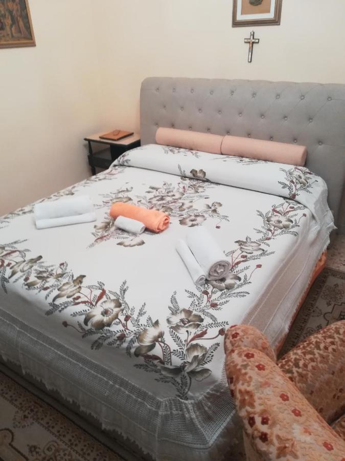 Rent Room Joe Via Dante 77 Solarino 외부 사진